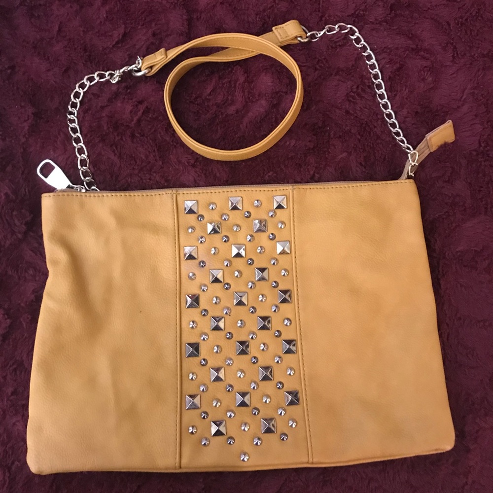 🌻ESTEVE MADDEN🌻